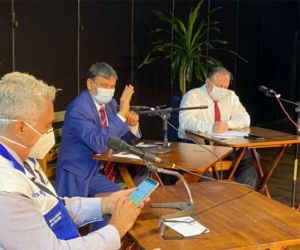 Em reunião na Fiocruz, governador cobra entrega de vacinas