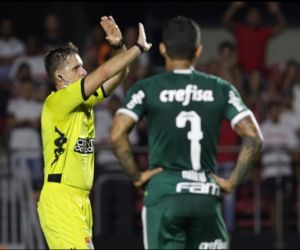 VAR anula pênalti, e São Paulo e Palmeiras empatam pela semifinal do Paulistão