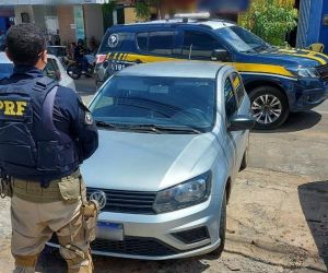 PRF em Floriano recupera veículo objeto de estelionato