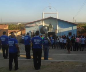 Comunidade católica participa da abertura dos festejos de Nossa Senhora Aparecida