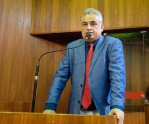 Robert Rios lamenta filas do SUS e faz críticas a Michel Temer