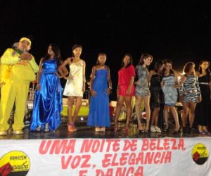 Realizado com sucesso Festival Estudantil "Uma Noite de Beleza, Voz e Elegância" de Floriano