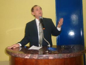 Vereador discute implantação de programas sociais no município de Floriano