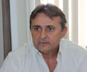 Após voto por arquivamento, Lobão diz ser contra discussão de gênero