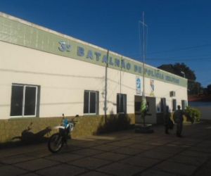 Dupla é presa por porte de drogas e embriaguez ao volante em Floriano
