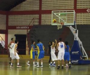 Vitória do Caxias sobre o Swag fecha rodada do Piauiense de Basquete