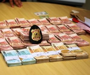 PM apreende R$ 11 mil e suspeita é que seriam para a compra de votos