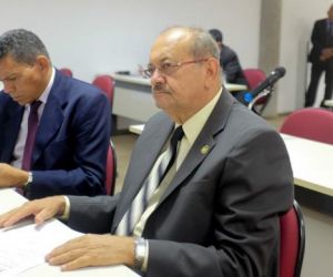 Deputado pede vistas em projeto sobre bebida alcoólica nos estádios