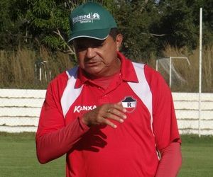 Flávio Araújo alerta para evolução do Santos-AP na Série D: "Jogo acirrado"