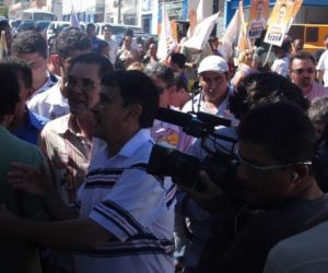 Wellington Dias realiza caminhada em Floriano