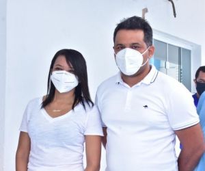 Técnica em laboratório e médico são os primeiros vacinados contra a Covid-19 em Floriano