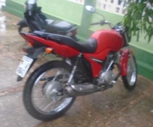 Moto tomada de assalto no bairro Irapuá II é recuperada pela PM de Floriano