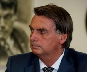 Bolsonaro diz que vai revelar "bomba" sobre fraude em eleição ainda hoje