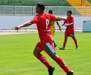 Com futuro indefinido, herói pelo Boa ainda não sabe se volta para o Altos