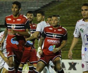 A vitória do 4 de Julho afastou o River da luta pelo título