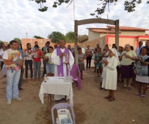 Dia de Finados é marcado por visitas e missas nos cemitérios de Floriano