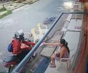 Assaltante foge correndo após moto não funcionar em fuga