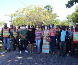 Familiares e amigos de mototaxista assassinado protestam e pedem justiça em frente ao DHPP