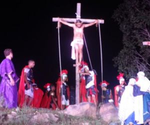 Fé e emoção marcaram primeiro dia do espetáculo da Paixão de Cristo em Floriano
