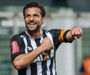 Cruzeiro assume responsabilidade por multa de Fred com Atlético-MG