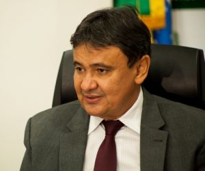Governador busca investimentos para transporte aéreo e ferrovias em Lisboa