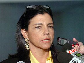 Roseana Sarney tem sangramento e é operada às pressas em São Luís