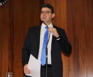 Aprovada proposta que determina destaque de produtos em lojas