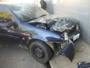 Motoqueiro fica ferido e homem é preso por embriaguez após acidente