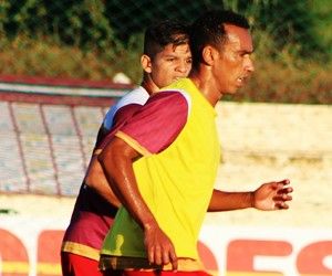 Vantagem recente sobre Bota-PB não fascina: "É estatística, não ganha jogo"