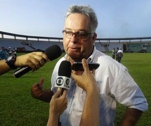 Falta de gols gera desconforto, mas Josué espera reação: "Vamos corrigir"