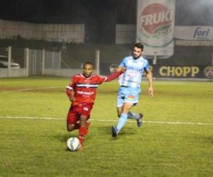 Há um ano, Fabinho marca após corta-luz que iluminou o acesso do River-PI