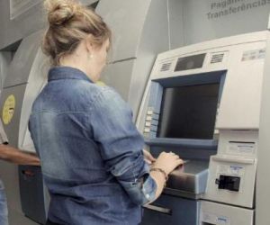 Nascidos em agosto já podem sacar abono salarial