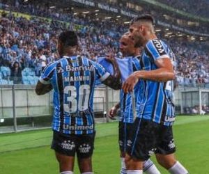 Grêmio vence com dois gols de Marinho e confirma classificação antecipada