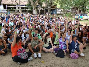 Jovens de Floriano passam carnaval em retiro espiritual
