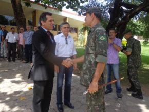 General do Exército brasileiro visitou a cidade de Floriano