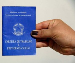 Renda média de trabalhador homem é 26% maior do que a da mulher