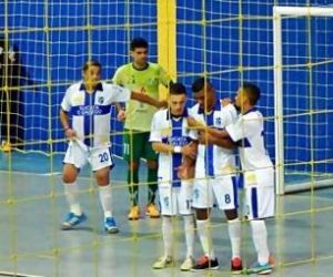 Parma vence returno e solicita quadra neutra para final