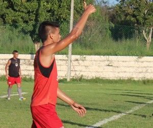Rhuann ganha vantagem na altura e entra como peça estratégica do Galo