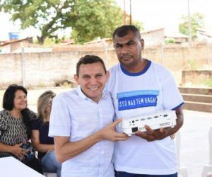 APAE de Floriano é contemplada com Kit Multimídia