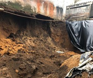 Quatro operários ficam soterrados em obra e são resgatados pelos bombeiros em Teresina