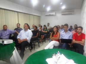 Empresa de tecnologia é apresentada a Floriano oferecendo oportunidades de mudança de vida