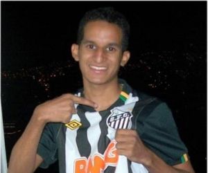 Família de estudante morto na Copa espera há 1 ano laudo de exumação