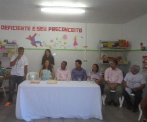 Empossada nova diretora da APAE de Floriano