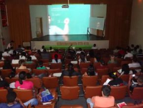Professores de matemática participam de curso de aperfeiçoamento