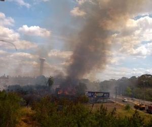 Incêndio na avenida Raul Lopes assusta moradores de condomínio