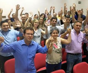 Médicos do Estado param no dia 17 em protesto contra ponto eletrônico