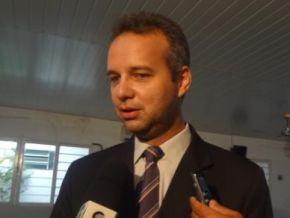 Max Paulo é empossado novo Juiz da 2ª Vara de Floriano