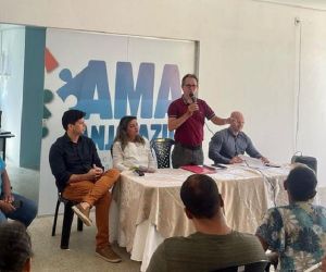 AMA "Anjo Azul" se reúne com coordenador de educação inclusiva em Floriano