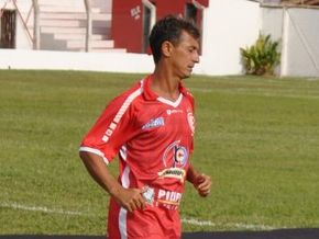 Atacante Pretinho tenta tirar 'corda do pescoço' do 4 de Julho na Copa Piauí