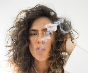 Silvia Machete segue na pele de Rhonda, lança single Lets split tonight e prepara edição em LP